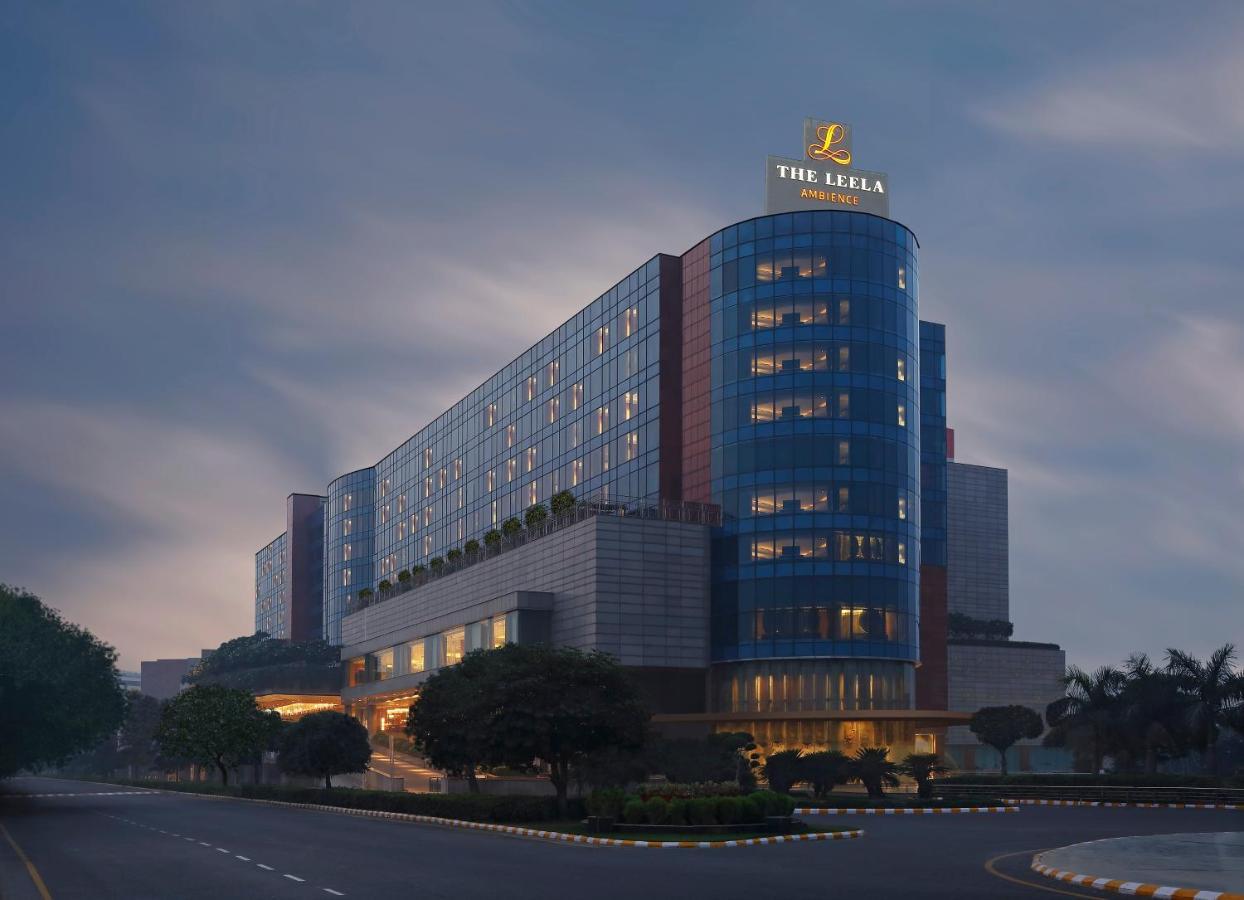 The Leela Ambience Gurugram Hotel & Residences - The Luxury Urban Sanctuary Gurgaon Dış mekan fotoğraf The hotel at night
